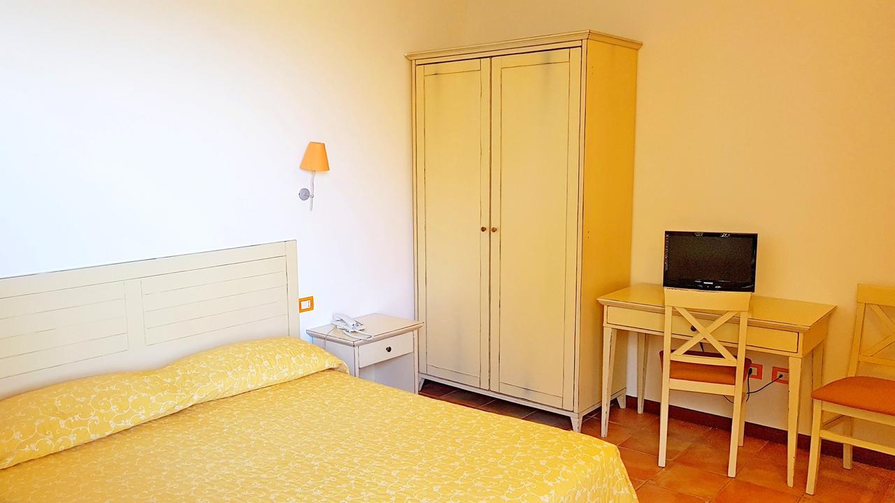 Hotel Villa Tramonto Direttamente Sul Mare 산빈첸초 외부 사진