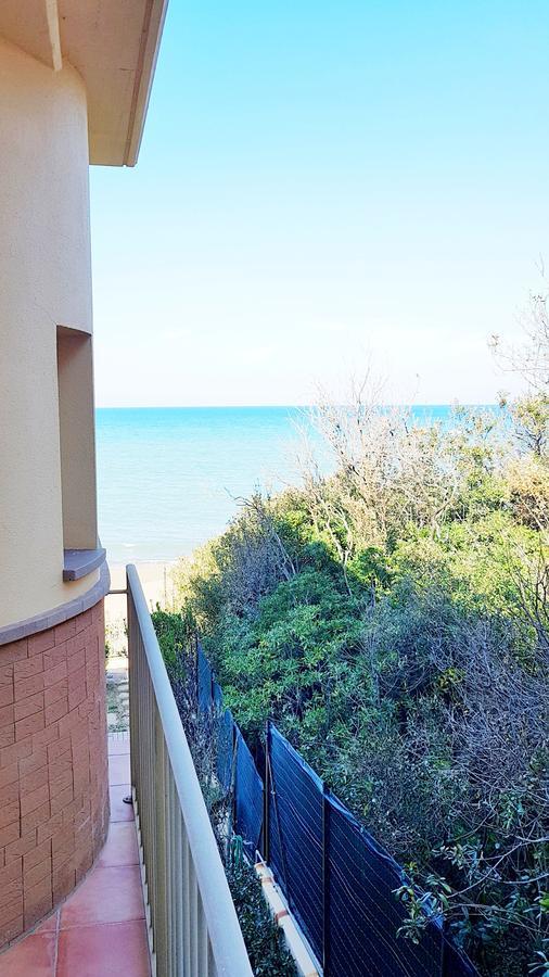 Hotel Villa Tramonto Direttamente Sul Mare 산빈첸초 외부 사진