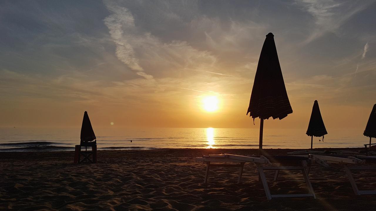 Hotel Villa Tramonto Direttamente Sul Mare 산빈첸초 외부 사진